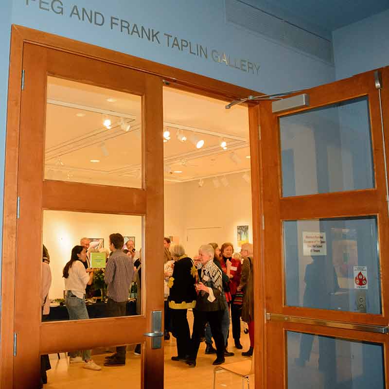 featured artists propose an exhibit